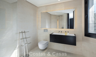 Avant-garde desginervilla met panoramisch zeezicht te koop in een gated community in Benahavis - Marbella 779978 