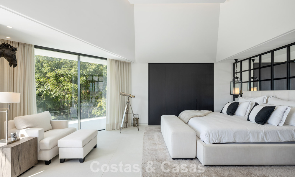 Avant-garde desginervilla met panoramisch zeezicht te koop in een gated community in Benahavis - Marbella 779985