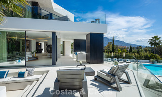 Avant-garde desginervilla met panoramisch zeezicht te koop in een gated community in Benahavis - Marbella 779993 