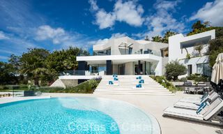 Avant-garde desginervilla met panoramisch zeezicht te koop in een gated community in Benahavis - Marbella 779997 