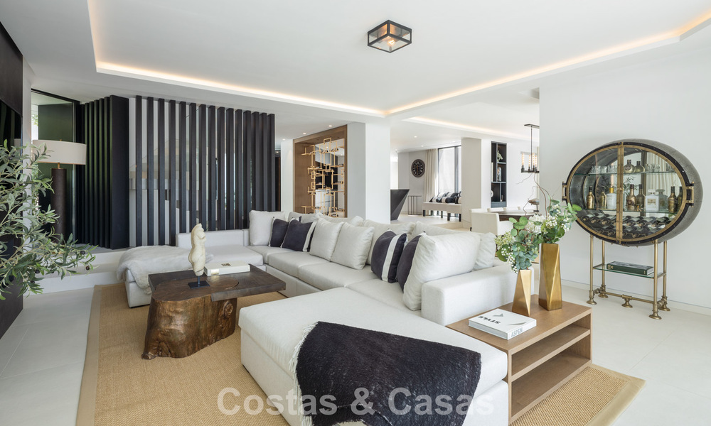 Avant-garde desginervilla met panoramisch zeezicht te koop in een gated community in Benahavis - Marbella 779998