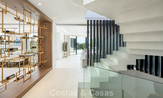 Avant-garde desginervilla met panoramisch zeezicht te koop in een gated community in Benahavis - Marbella 780001 
