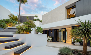 Avant-garde desginervilla met panoramisch zeezicht te koop in een gated community in Benahavis - Marbella 780013 