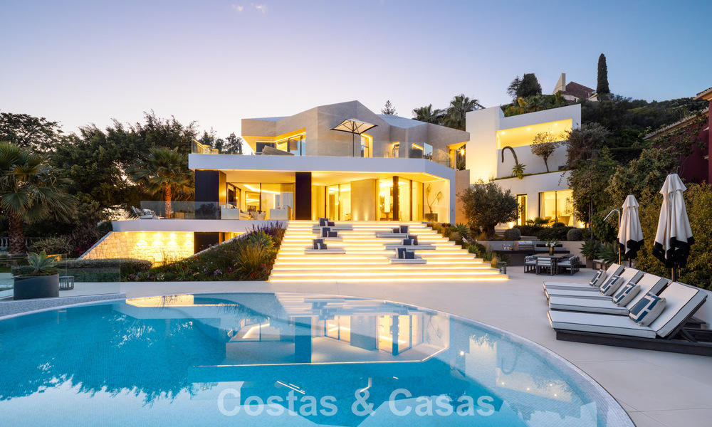 Avant-garde desginervilla met panoramisch zeezicht te koop in een gated community in Benahavis - Marbella 780017