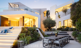 Avant-garde desginervilla met panoramisch zeezicht te koop in een gated community in Benahavis - Marbella 780018 