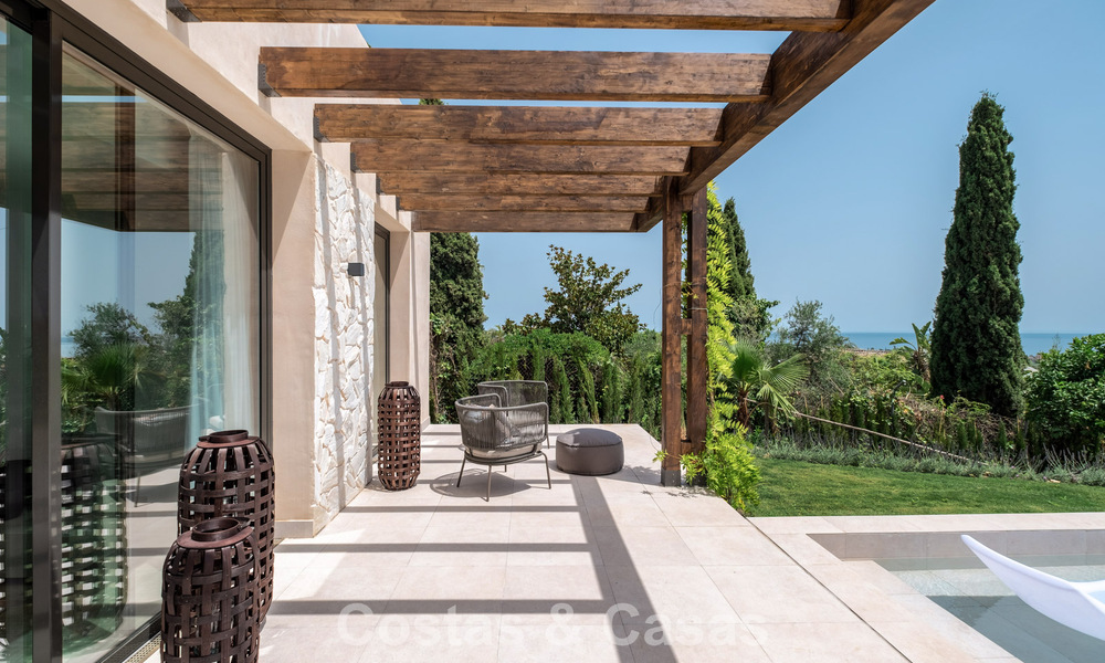 Instapklare luxevilla met Ibiziaanse bouwstijl te koop in een zeer gewilde urbanisatie van Benahavis - Marbella 780032