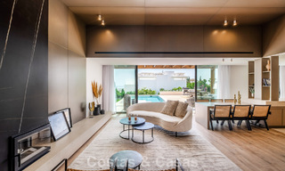 Instapklare luxevilla met Ibiziaanse bouwstijl te koop in een zeer gewilde urbanisatie van Benahavis - Marbella 780037 