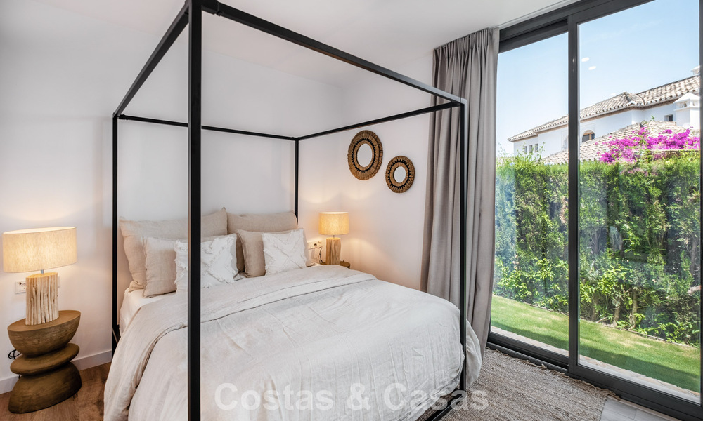 Instapklare luxevilla met Ibiziaanse bouwstijl te koop in een zeer gewilde urbanisatie van Benahavis - Marbella 780044