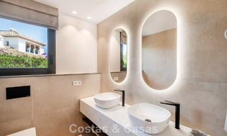 Instapklare luxevilla met Ibiziaanse bouwstijl te koop in een zeer gewilde urbanisatie van Benahavis - Marbella 780045 
