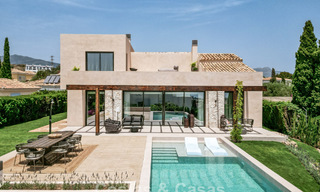 Instapklare luxevilla met Ibiziaanse bouwstijl te koop in een zeer gewilde urbanisatie van Benahavis - Marbella 780048 