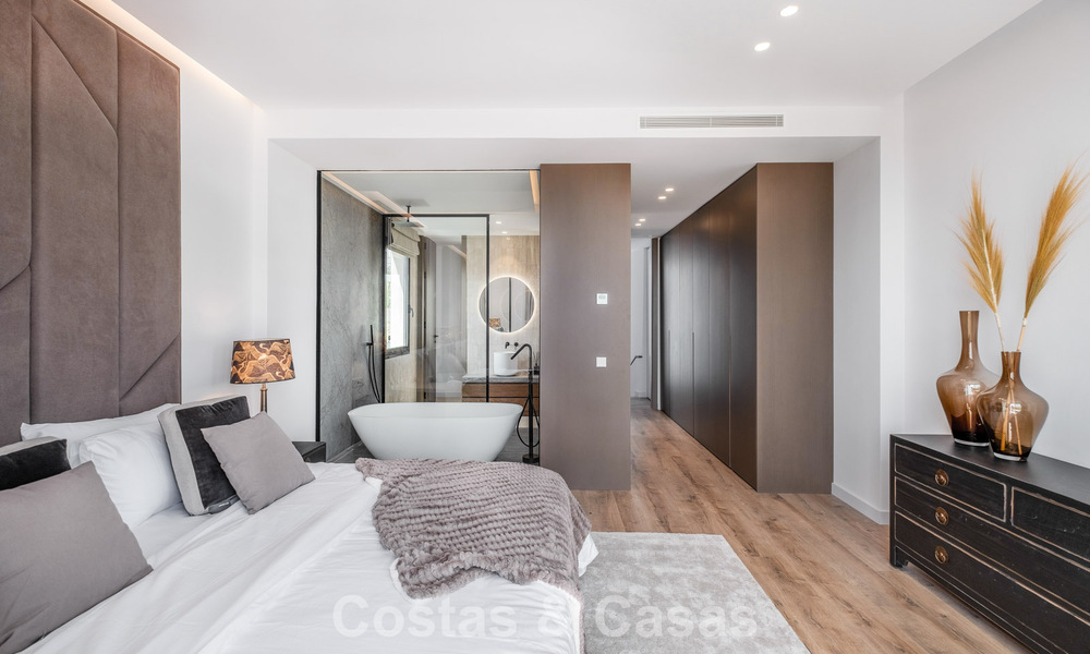 Instapklare luxevilla met Ibiziaanse bouwstijl te koop in een zeer gewilde urbanisatie van Benahavis - Marbella 780049