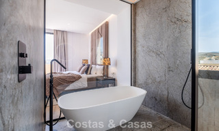Instapklare luxevilla met Ibiziaanse bouwstijl te koop in een zeer gewilde urbanisatie van Benahavis - Marbella 780051 