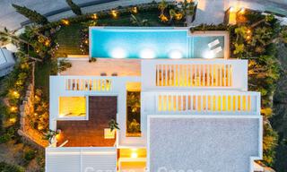 High-end luxevilla met panoramische vergezichten te koop in een golfresort op de Golden Mile in Benahavis - Marbella 780115 