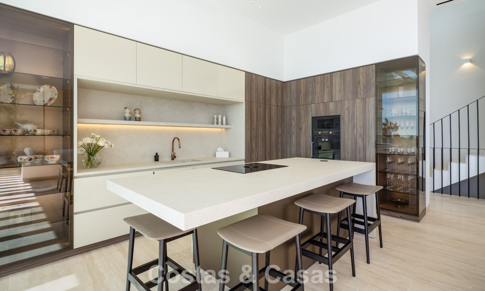 High-end luxevilla met panoramische vergezichten te koop in een golfresort op de Golden Mile in Benahavis - Marbella 780133