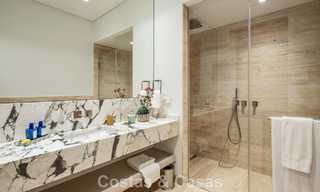 High-end luxevilla met panoramische vergezichten te koop in een golfresort op de Golden Mile in Benahavis - Marbella 780136 