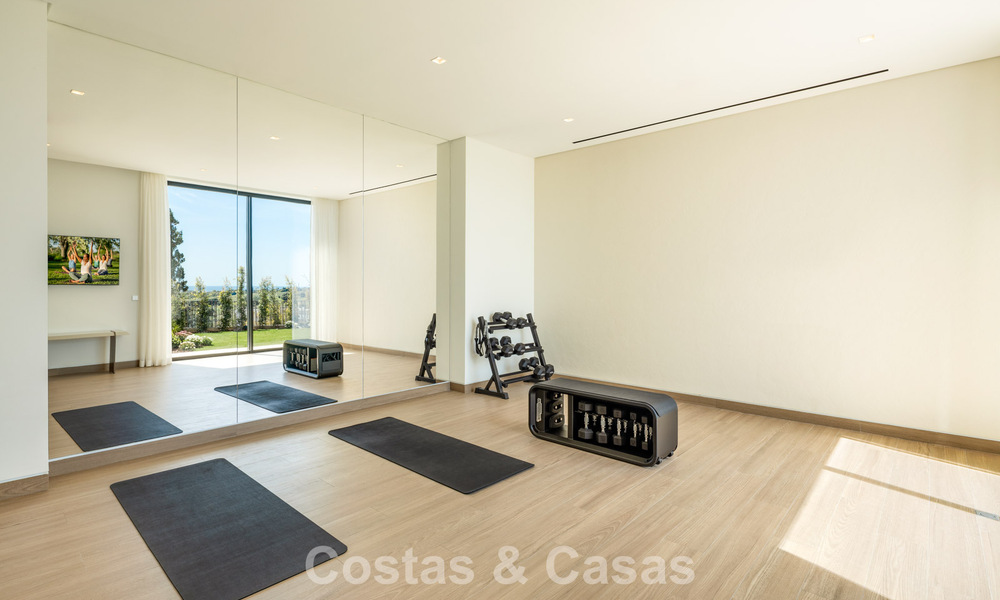 High-end luxevilla met panoramische vergezichten te koop in een golfresort op de Golden Mile in Benahavis - Marbella 780138