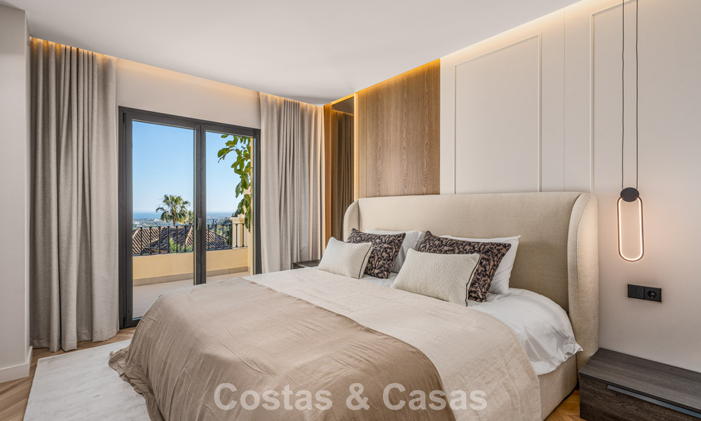 Instapklaar, modernistisch gerenoveerd herenhuis te koop in een gated community in La Quinta, Benahavis - Marbella 780308