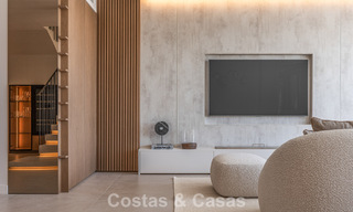 Instapklaar, modernistisch gerenoveerd herenhuis te koop in een gated community in La Quinta, Benahavis - Marbella 780324 