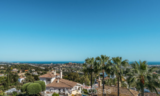 Instapklaar, modernistisch gerenoveerd herenhuis te koop in een gated community in La Quinta, Benahavis - Marbella 780332 
