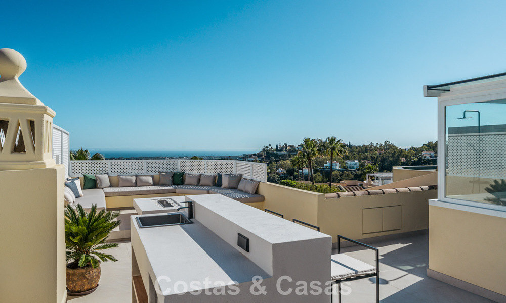 Instapklaar, modernistisch gerenoveerd herenhuis te koop in een gated community in La Quinta, Benahavis - Marbella 780334