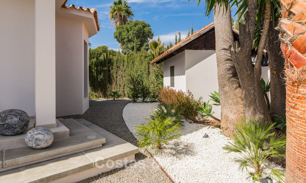 Eigentijdse, mediterrane villa met moderne accenten te koop aan Marbella’s Golden Mile 780401