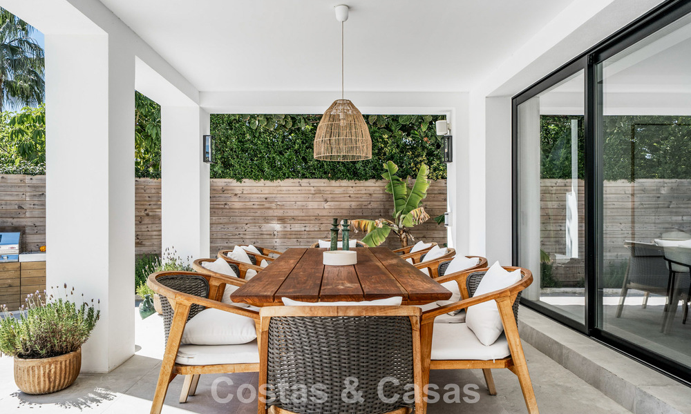 Ruime familievilla met een hedendaagse, Andalusiche charme te koop in Nueva Andalucia’s golfvallei, Marbella 780442