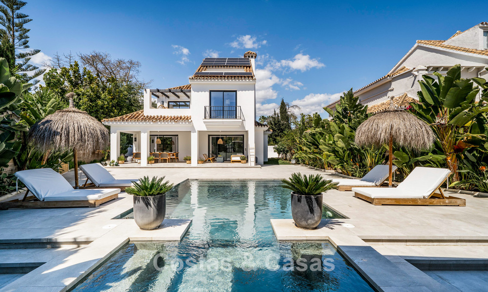 Ruime familievilla met een hedendaagse, Andalusiche charme te koop in Nueva Andalucia’s golfvallei, Marbella 780450