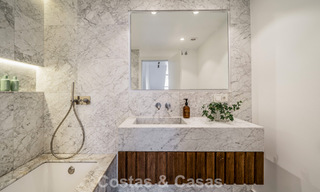 Ruime familievilla met een hedendaagse, Andalusiche charme te koop in Nueva Andalucia’s golfvallei, Marbella 780467 