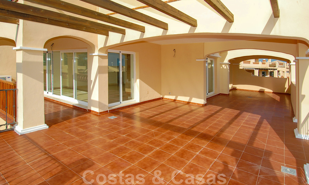 Luxe eerstelijn golf appartementen te koop, Marbella - Estepona 24287