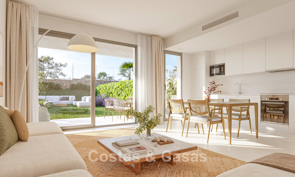 Off-plan, eerstelijnsgolf appartementen met zeezicht te koop in een luxe resort in Mijas, Costa del Sol 780600