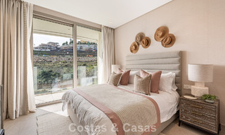 Superieur tuinappartement met panoramisch zeezicht te koop in La Quinta, Marbella - Benahavis 780716 