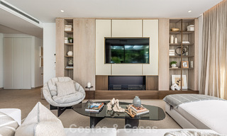 Superieur tuinappartement met panoramisch zeezicht te koop in La Quinta, Marbella - Benahavis 780724 