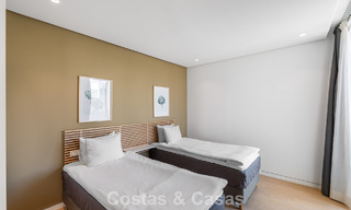 Instapklaar, modern-strak penthouse met panoramisch zeezicht te koop, in een luxeresort nabij Marbella stad 780742 