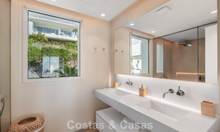 Instapklaar, modern-strak penthouse met panoramisch zeezicht te koop, in een luxeresort nabij Marbella stad 780744 
