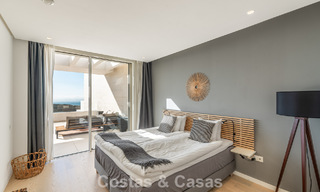 Instapklaar, modern-strak penthouse met panoramisch zeezicht te koop, in een luxeresort nabij Marbella stad 780745 