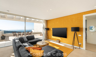 Instapklaar, modern-strak penthouse met panoramisch zeezicht te koop, in een luxeresort nabij Marbella stad 780748 