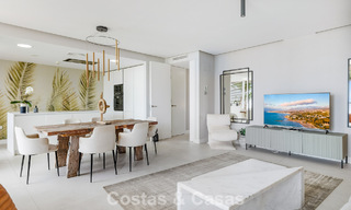 Luxueus, modern appartement met zeezicht te koop direct aan het strand in Estepona, Costa del Sol 780776 
