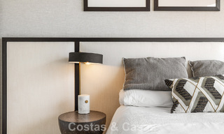 Luxueus, modern appartement met zeezicht te koop direct aan het strand in Estepona, Costa del Sol 780786 