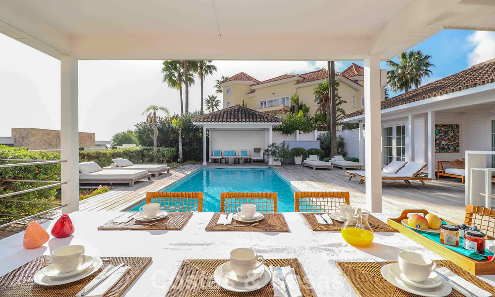 Instapklare, mediterrane gelijkvloerse villa te koop, in een golfomgeving van Benahavis - Marbella 780835