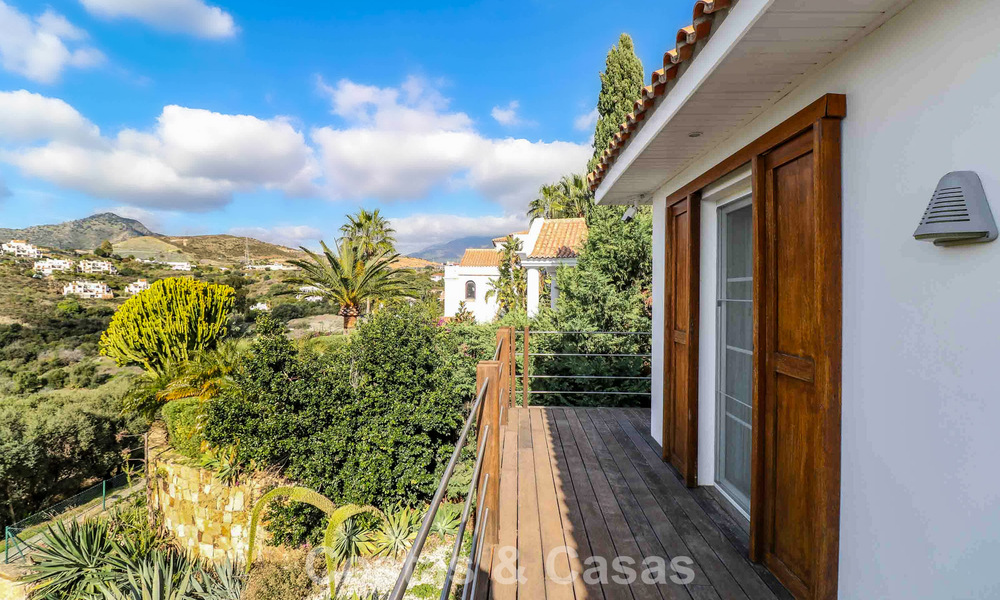 Instapklare, mediterrane gelijkvloerse villa te koop, in een golfomgeving van Benahavis - Marbella 780840