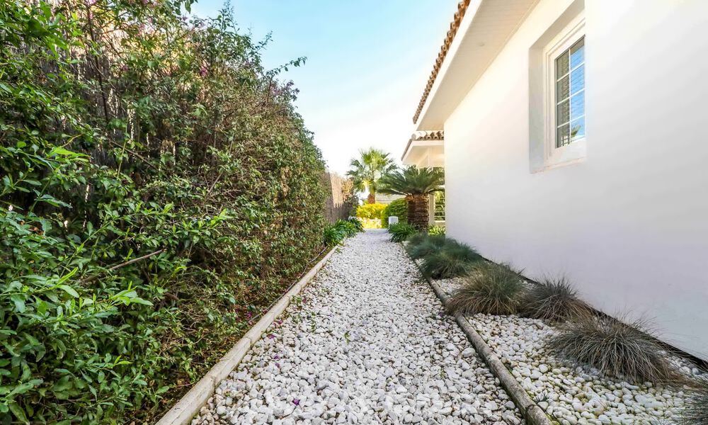 Instapklare, mediterrane gelijkvloerse villa te koop, in een golfomgeving van Benahavis - Marbella 780841