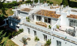 Charmant gerenoveerd townhouse te koop in de populaire golfenclave Aloha Golf, in Nueva Andalucia, Marbella 780850 