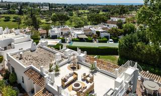 Charmant gerenoveerd townhouse te koop in de populaire golfenclave Aloha Golf, in Nueva Andalucia, Marbella 780851 