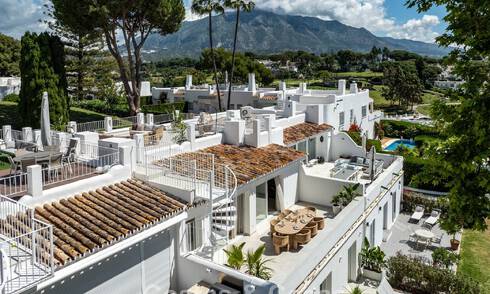 Charmant gerenoveerd townhouse te koop in de populaire golfenclave Aloha Golf, in Nueva Andalucia, Marbella 780853