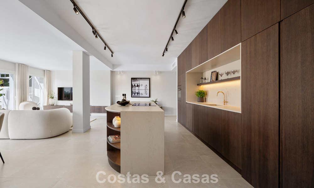 Charmant gerenoveerd townhouse te koop in de populaire golfenclave Aloha Golf, in Nueva Andalucia, Marbella 780855