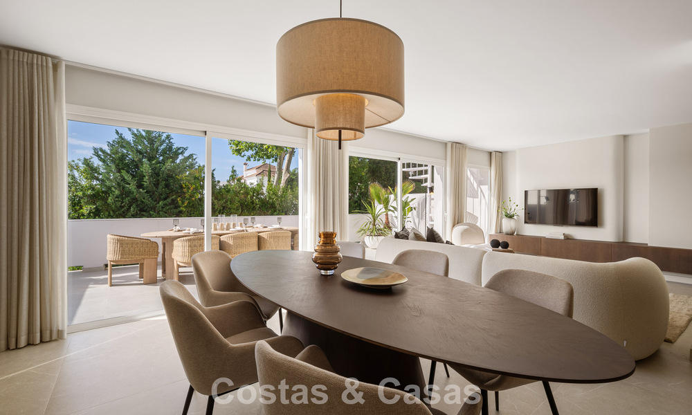 Charmant gerenoveerd townhouse te koop in de populaire golfenclave Aloha Golf, in Nueva Andalucia, Marbella 780859