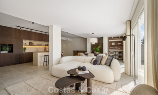 Charmant gerenoveerd townhouse te koop in de populaire golfenclave Aloha Golf, in Nueva Andalucia, Marbella 780861 