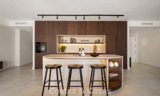 Charmant gerenoveerd townhouse te koop in de populaire golfenclave Aloha Golf, in Nueva Andalucia, Marbella 780863 