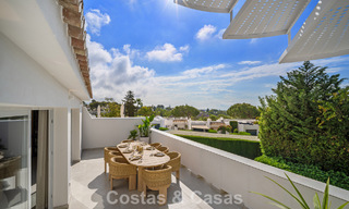 Charmant gerenoveerd townhouse te koop in de populaire golfenclave Aloha Golf, in Nueva Andalucia, Marbella 780867 