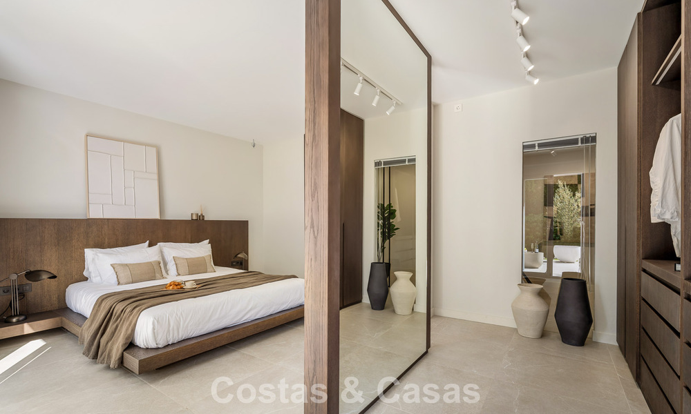 Charmant gerenoveerd townhouse te koop in de populaire golfenclave Aloha Golf, in Nueva Andalucia, Marbella 780880